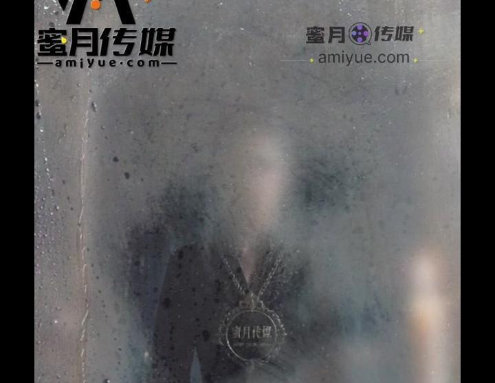 白雪公主与王后围绕毒苹果暗中交锋