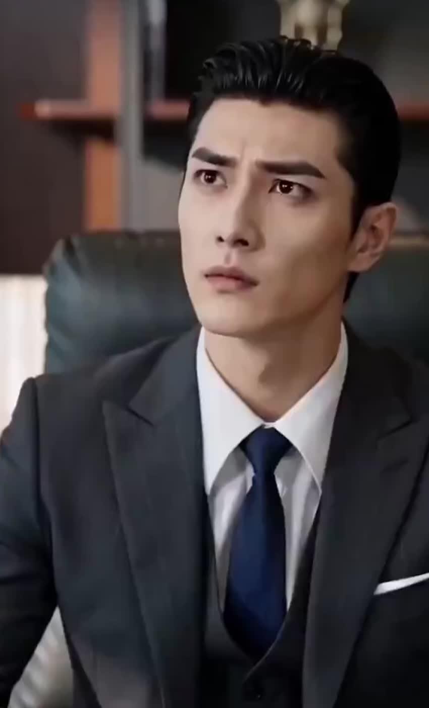 李博在办公室回应组长