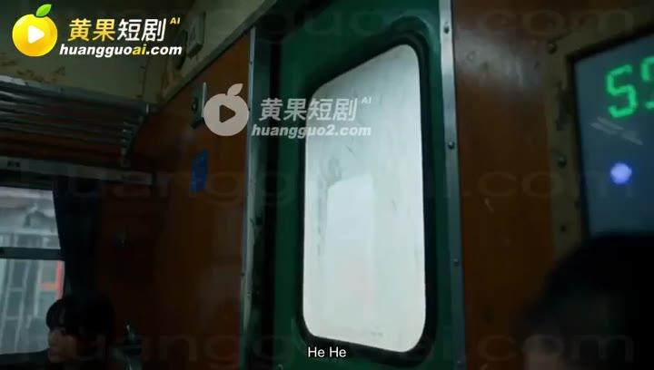 全班地铁求生只有我一个男生能力改变了物资如何分配画面