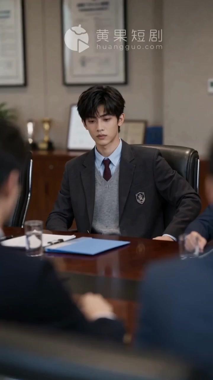 学生会会议中的预算汇报