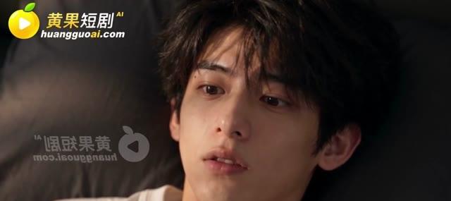 杨浩然在卧房中对自己的状态仍有疑问