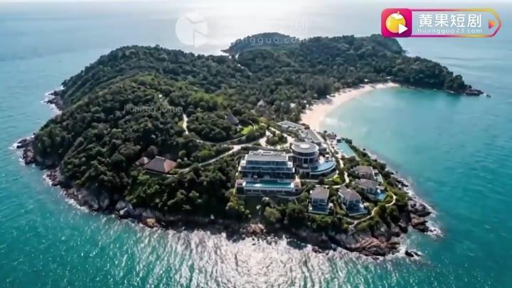度假酒店所在海岛的全景