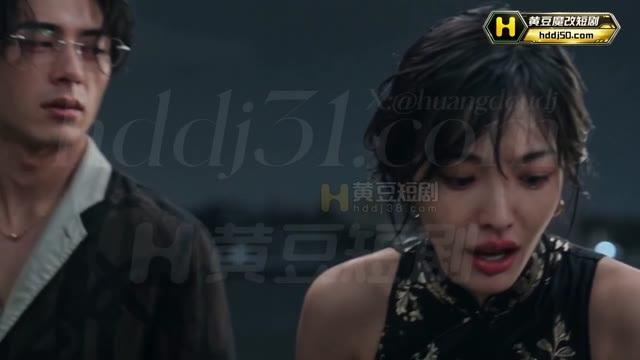 夜间河岸对话中的李警官