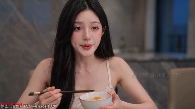 小雅用餐时回应姐姐的询问