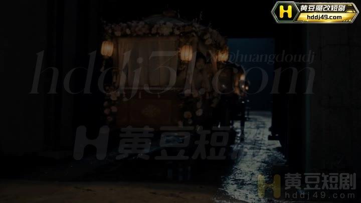 结尾古街中的女子向男主问路