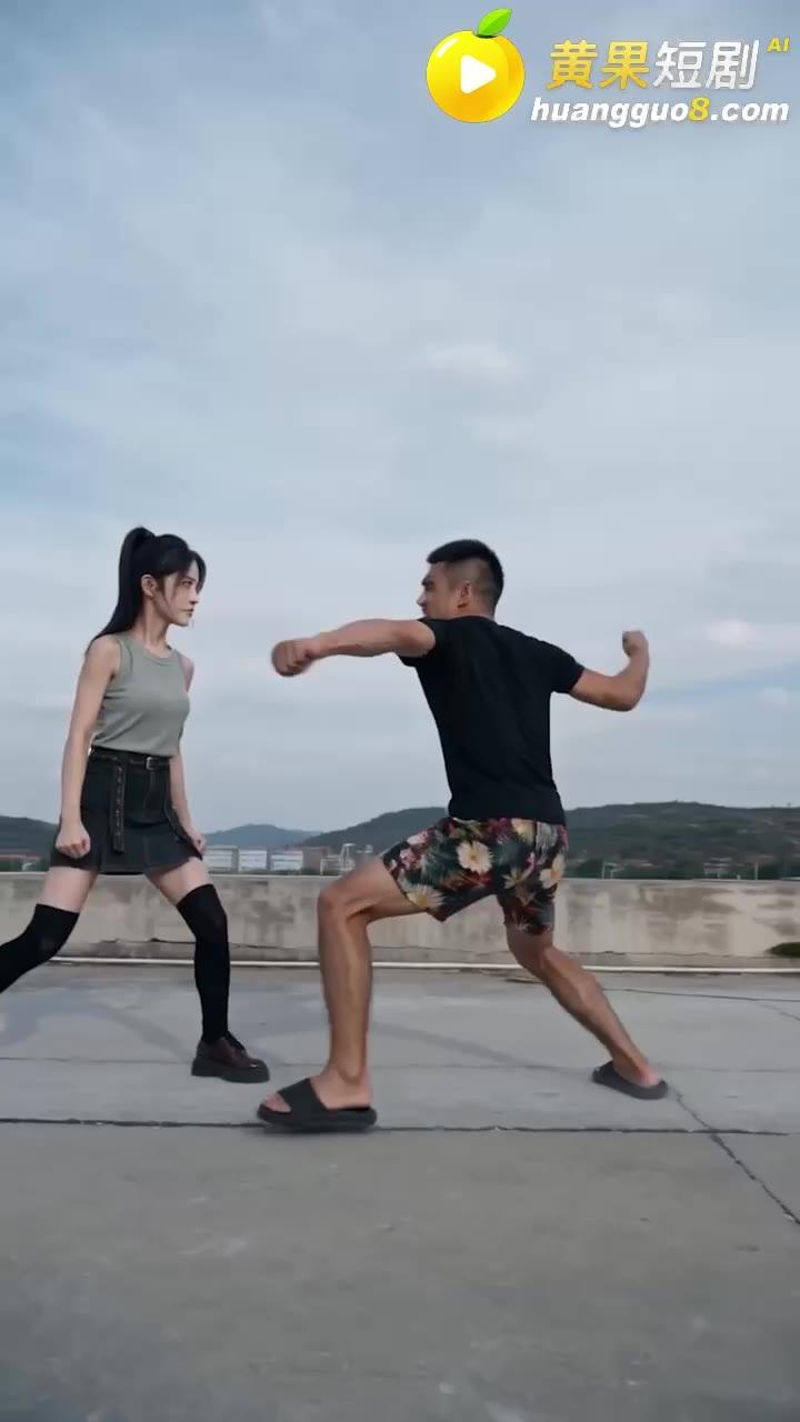 楼顶上苏早与对手正面交锋