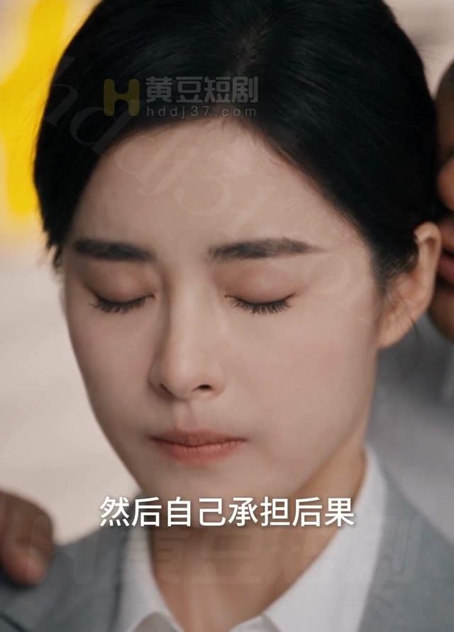 女教师面对评优和拒绝后果的压力