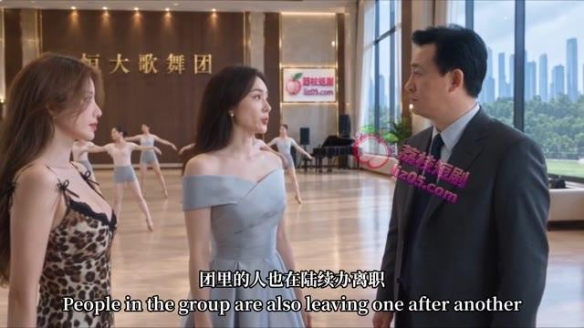 歌舞团排练厅出现人员减少